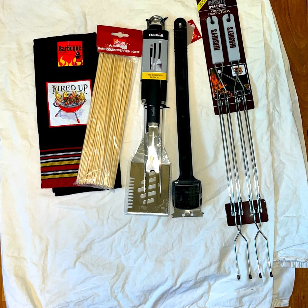 8 Piece BBQ Grilling Set NWT